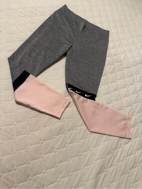 Nike Grey and Pink Colorblock Active Leggings